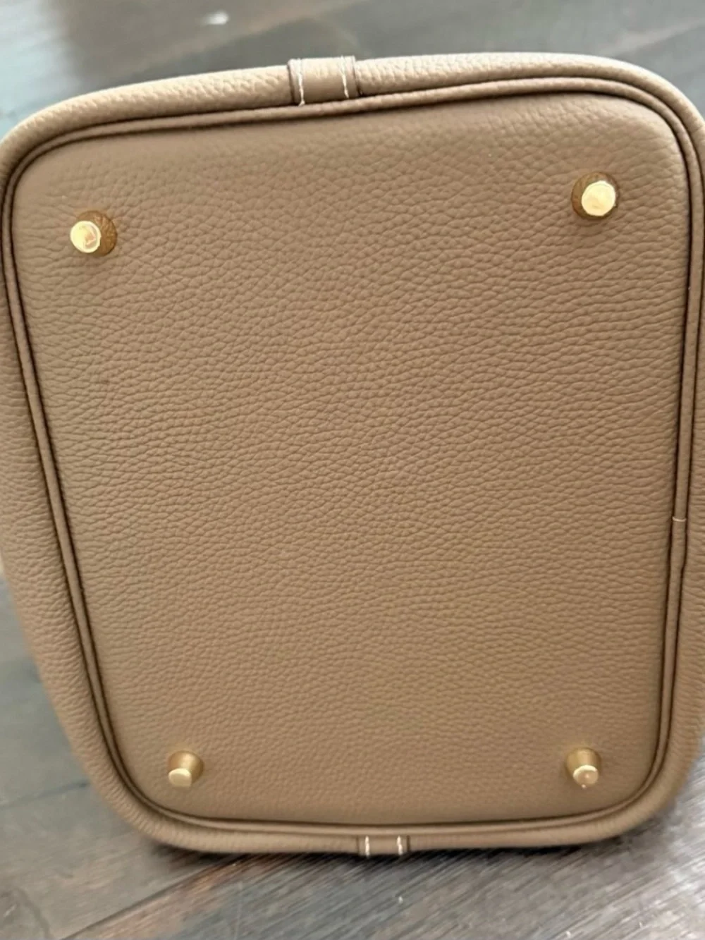 Structured luxury Taupe Pebbled Leather Tote with Gold Accent - Picture 3 of 10